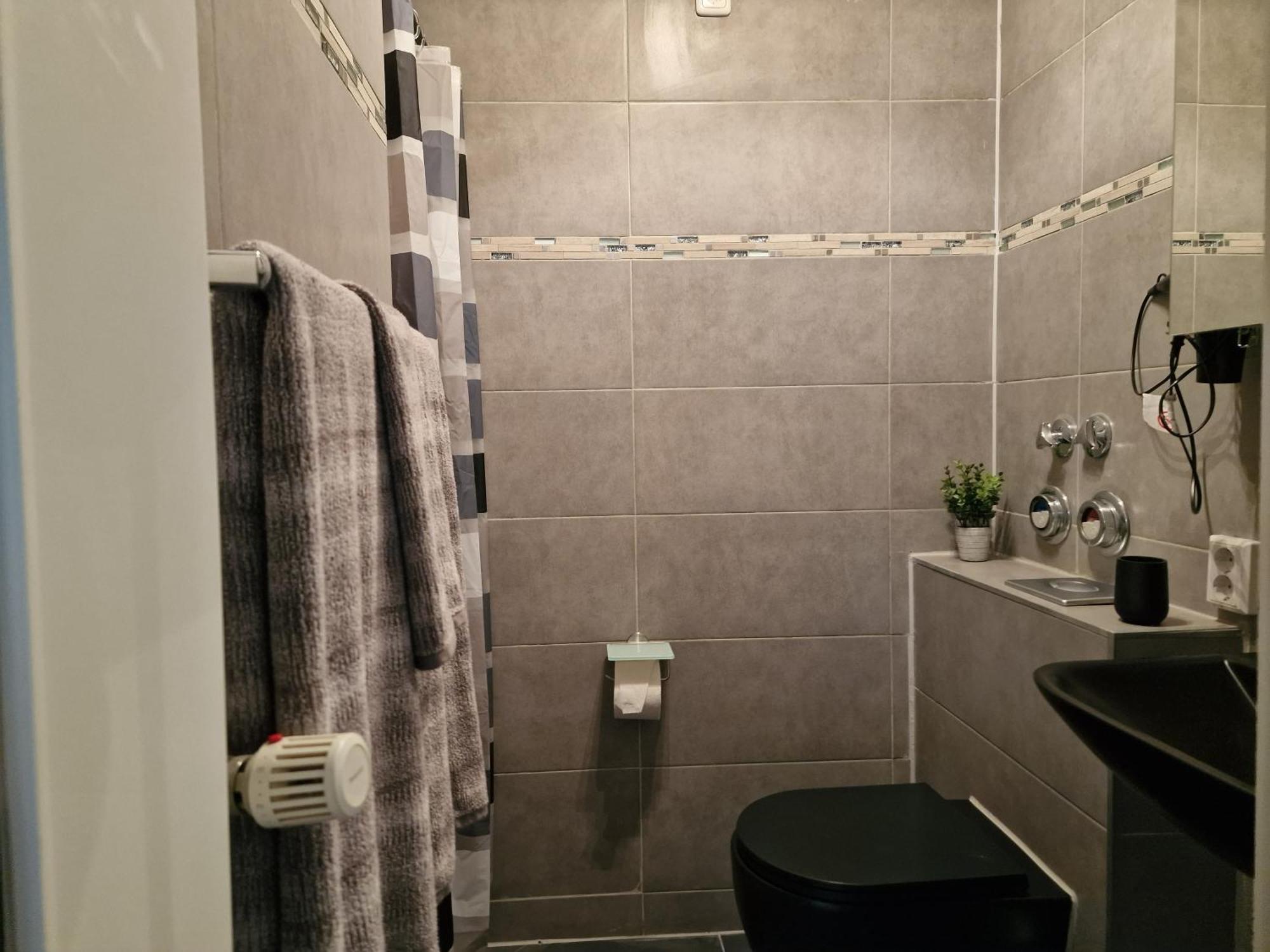 Elegant And Quiet Apartment Висбаден Екстериор снимка